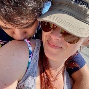 Meet your Posher, Dakota